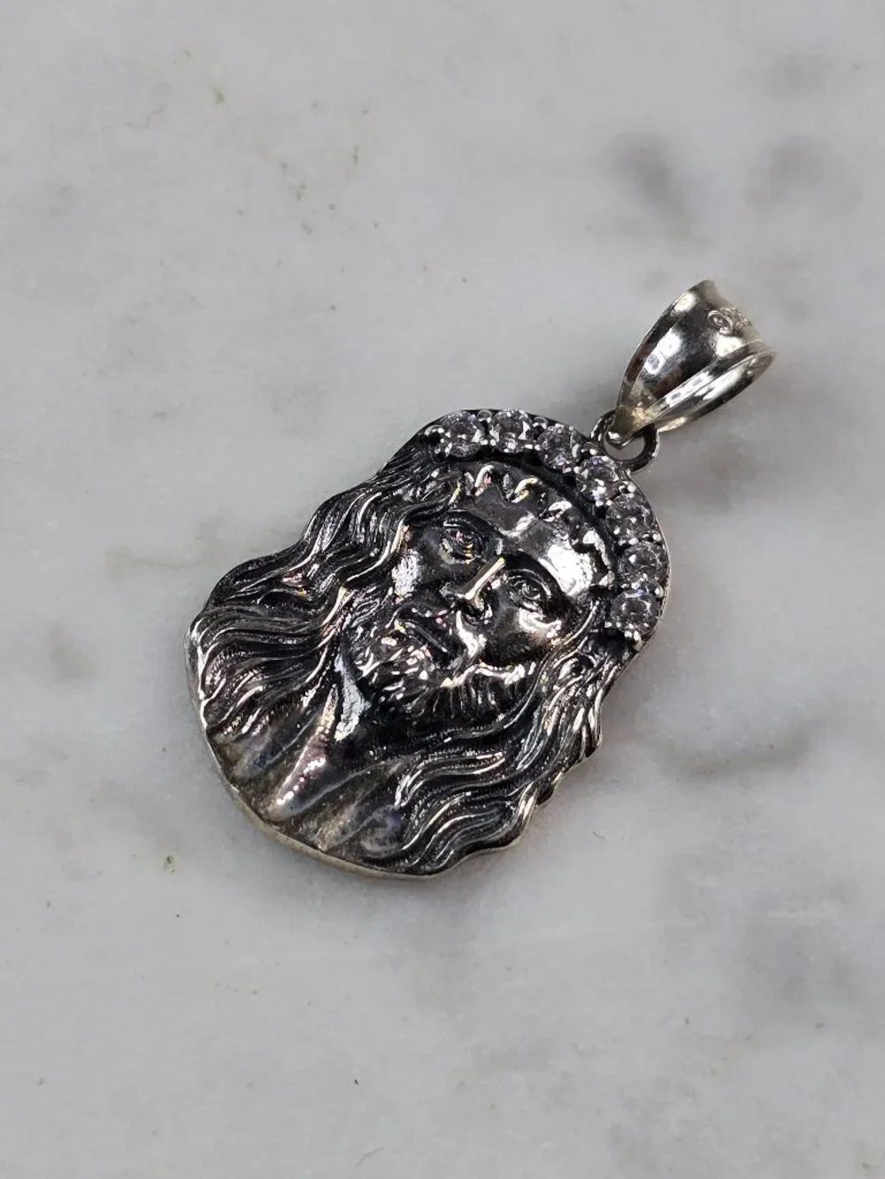 Womens Vintage Estate Sterling Silver CZ Jesus Pendant 1.6g E4171